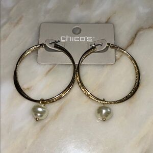 Chicos Classic Gold Hoop Earrings with Winter Pearl Drop Dangle New with Tags‎